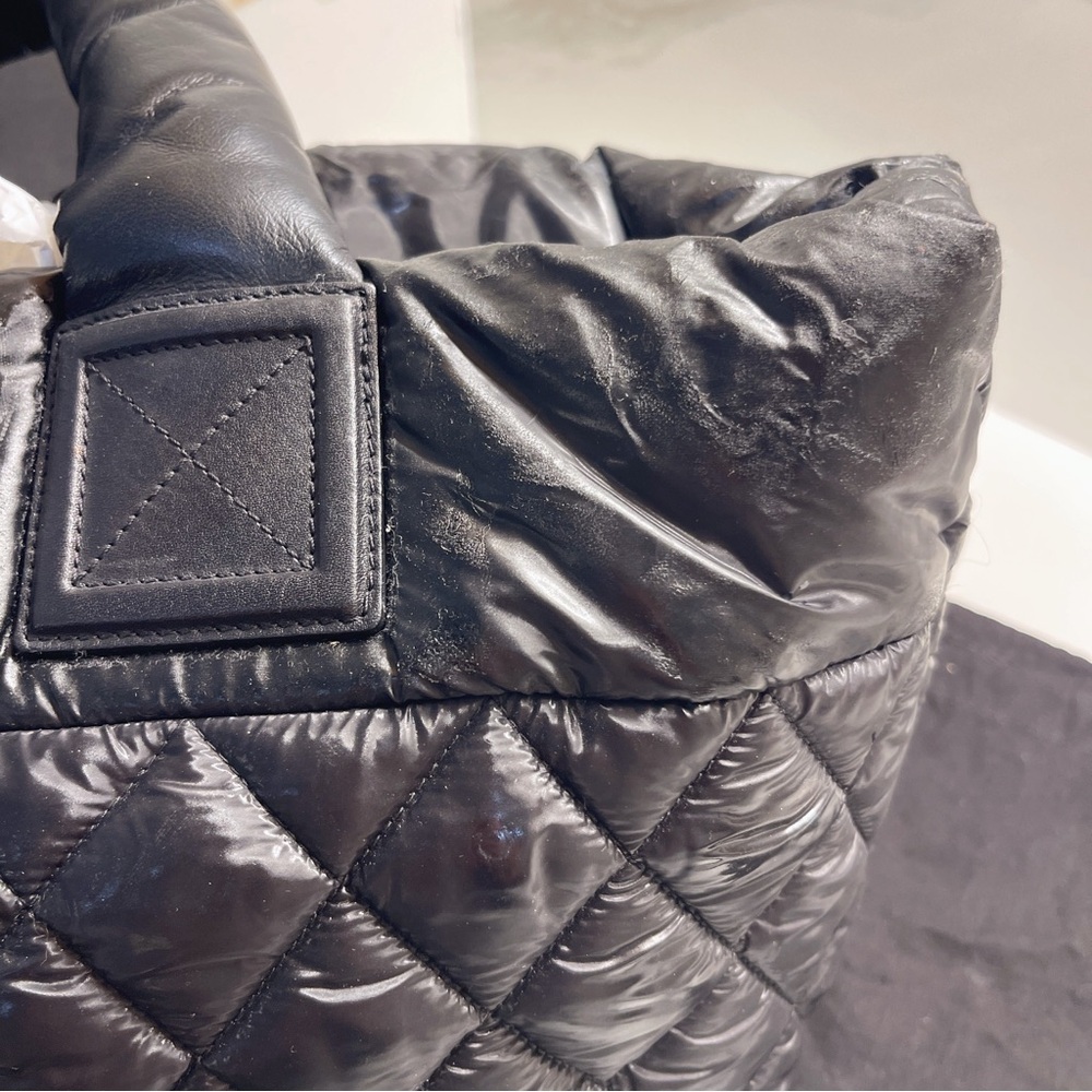 CHANEL Black Quilted Tote Bag - Picture 5 of 9